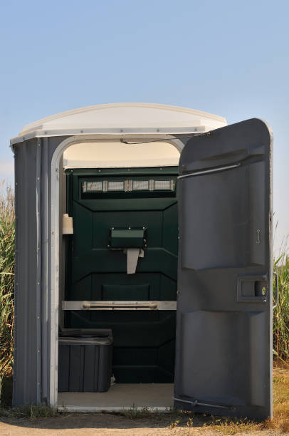 Portable Toilet Options We Offer in Wilmer, TX